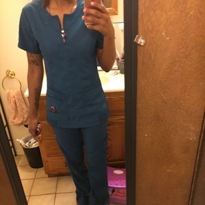 Koi scrub set